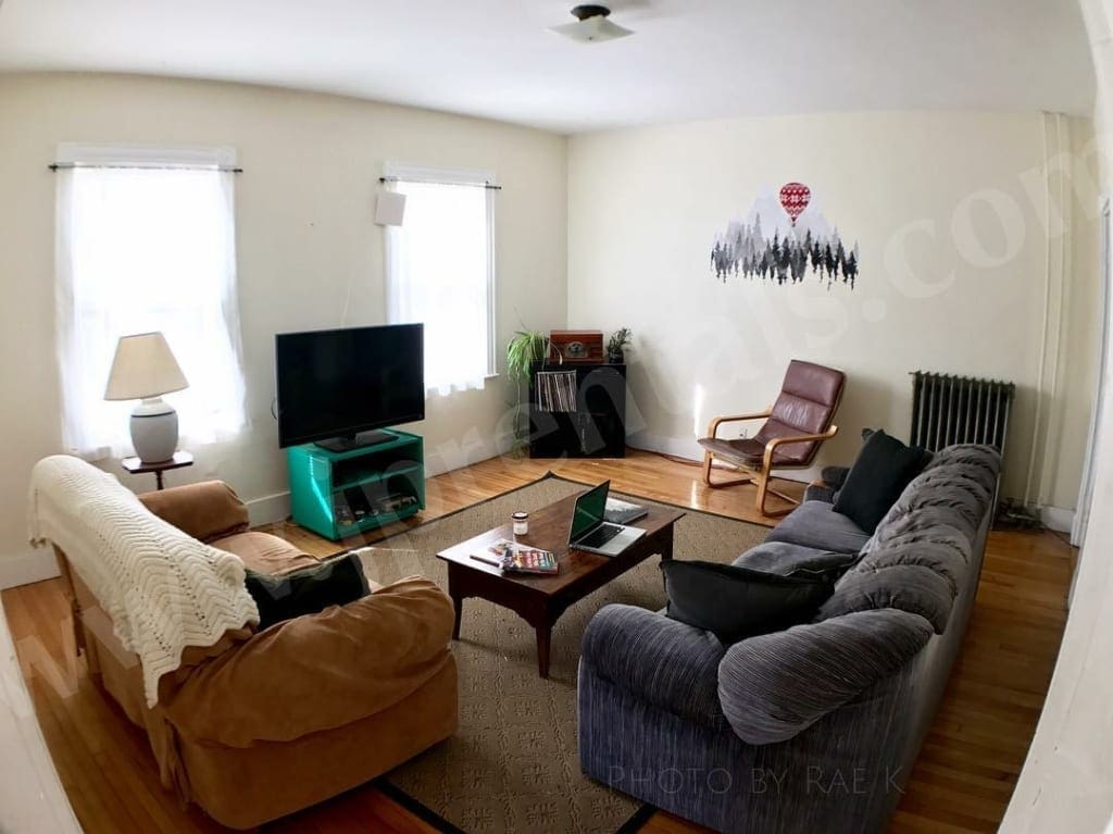 alt tagcozy 4 bedroom available 91 call us today to check it out jp jprealstate jprealtor nowrenting forren